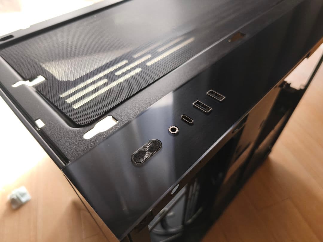 美品 LIAN LI O11 DYNAMIC MINI