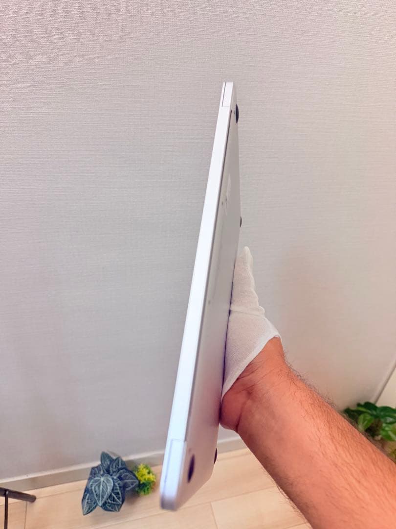 MacBook M3 2017年モデル 8GB/256GB