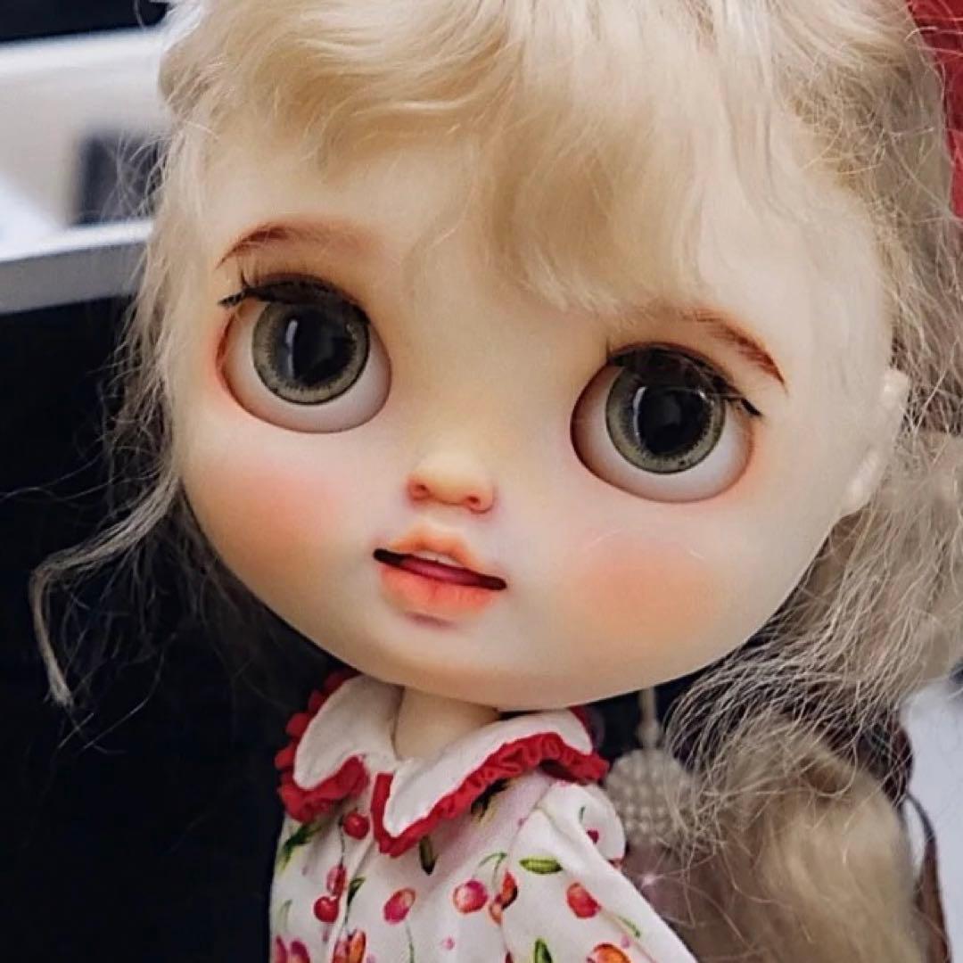 作家様カスタムブライス 人形 かわいい 優しい 笑顔 微笑み