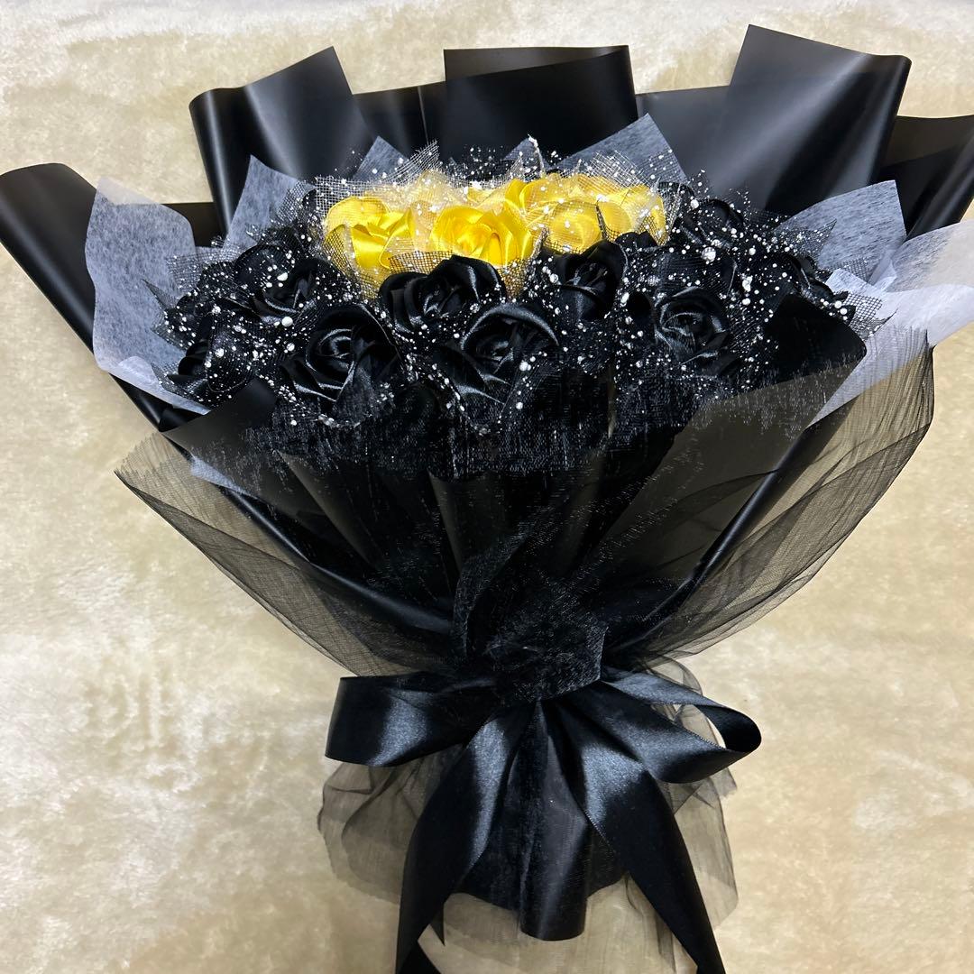 33本黒黄バラブーケ　プレゼント お祝い 枯れない花 永生薔薇　特別な人へ