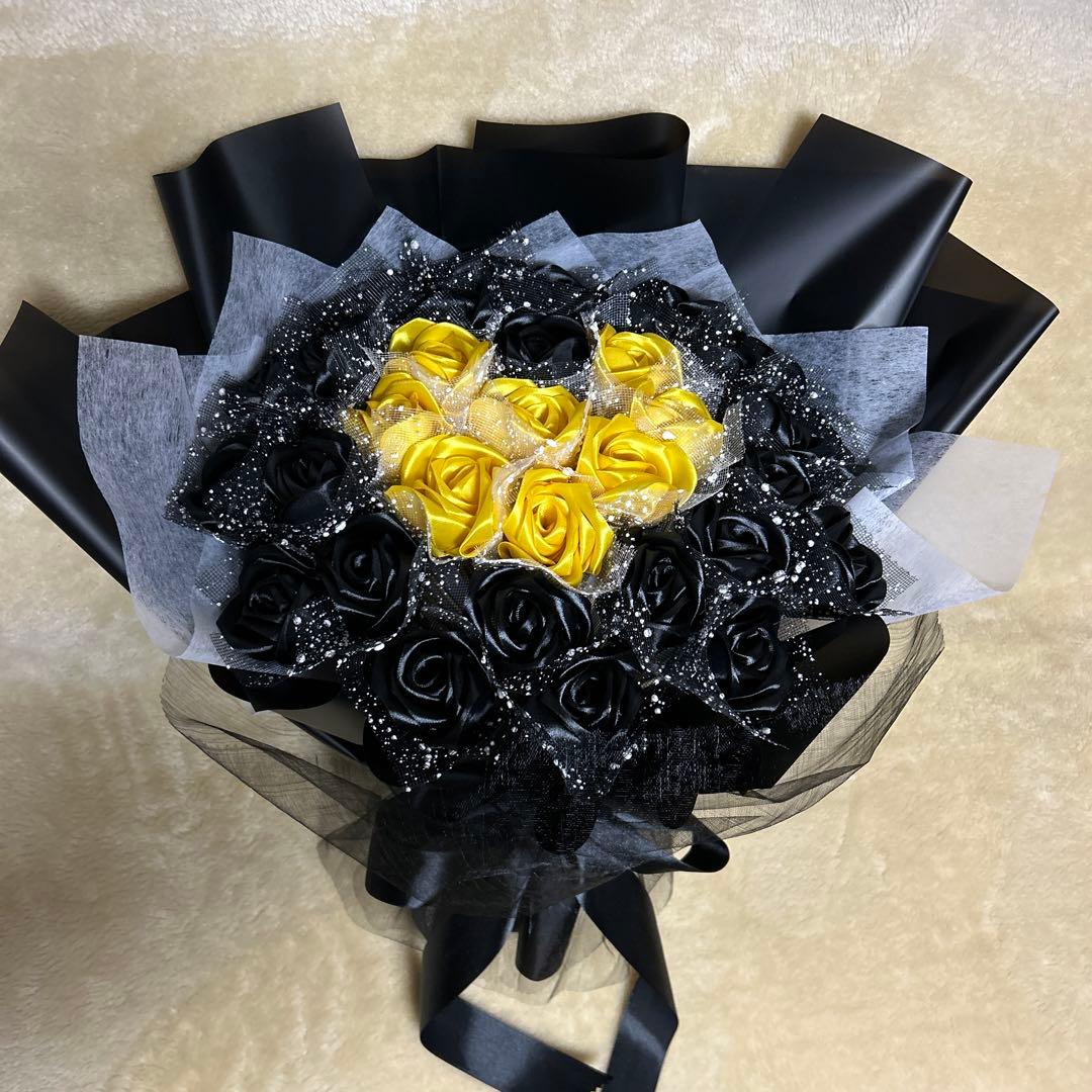 33本黒黄バラブーケ　プレゼント お祝い 枯れない花 永生薔薇　特別な人へ