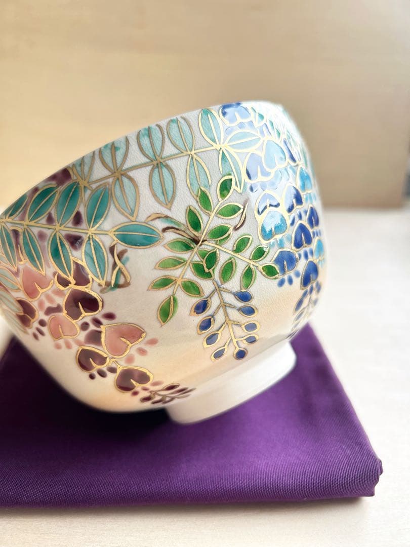 京焼　色絵　藤　抹茶茶碗