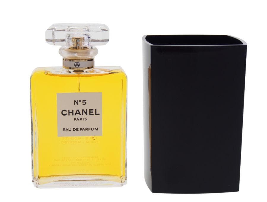シャネル ノベルティ アクリルケース 縦型スタンド 底ロゴ 蓋なし CHANEL