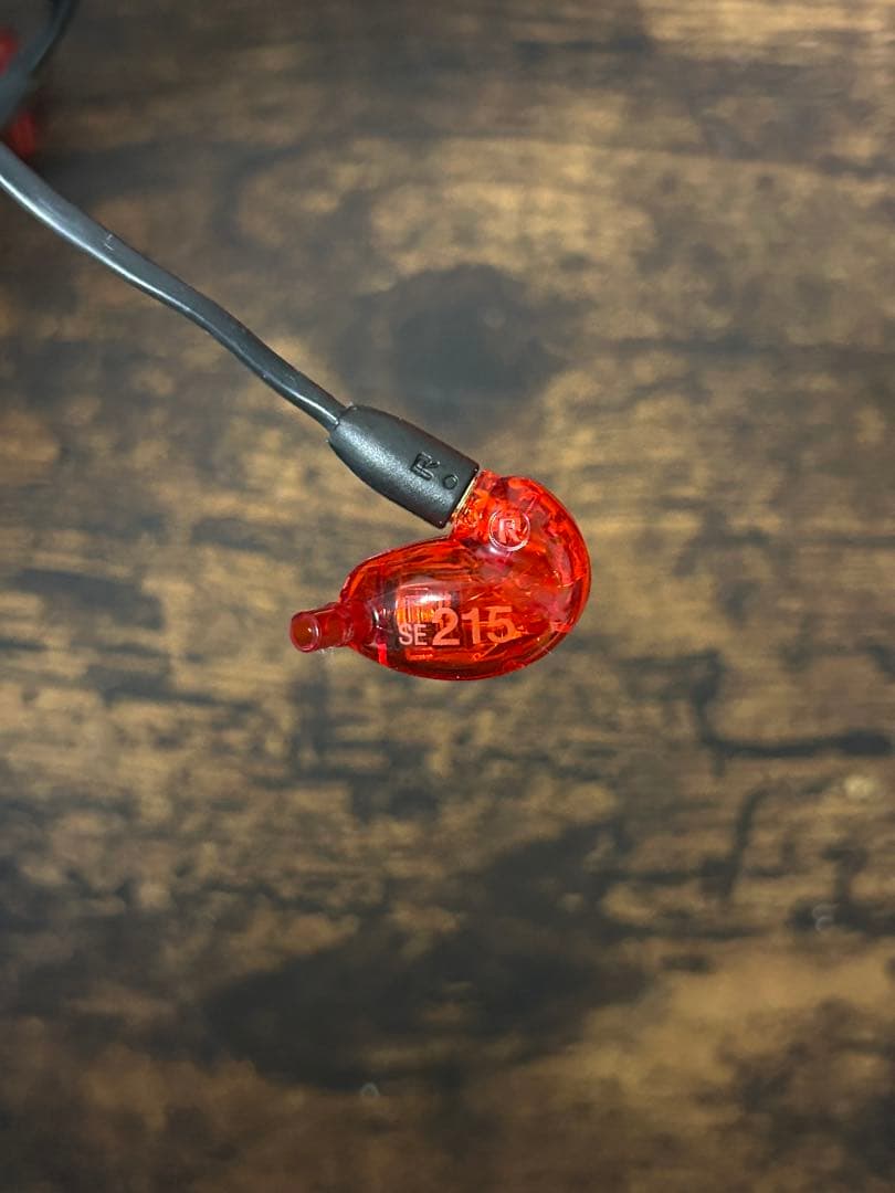 イヤホン Shure SE215 Special Edition Red