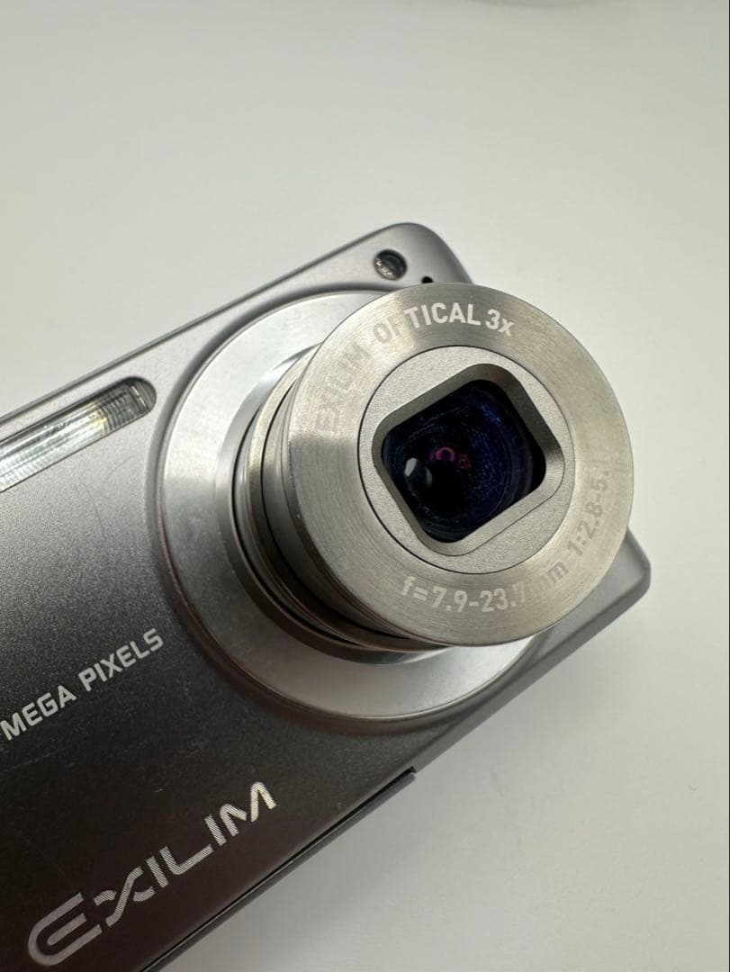 完美品】CASIO EXILIM (カシオ　エクシリム) EX-Z1050