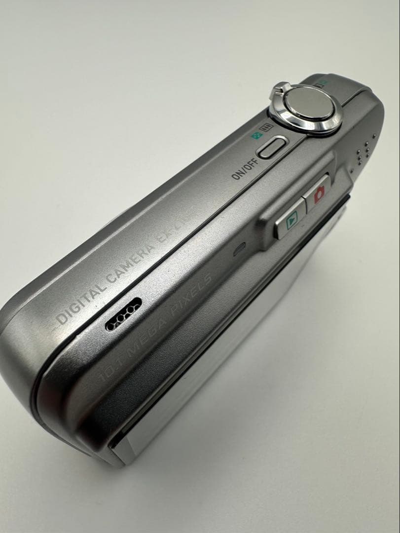 完美品】CASIO EXILIM (カシオ　エクシリム) EX-Z1050