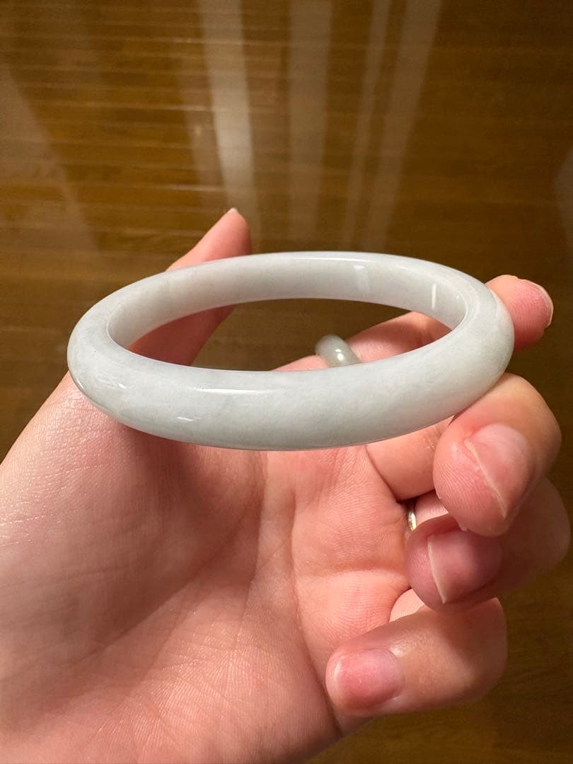 【A貨保証】ミャンマー産 翡翠 ジェダイト バングル オーバル53〜54mm向け