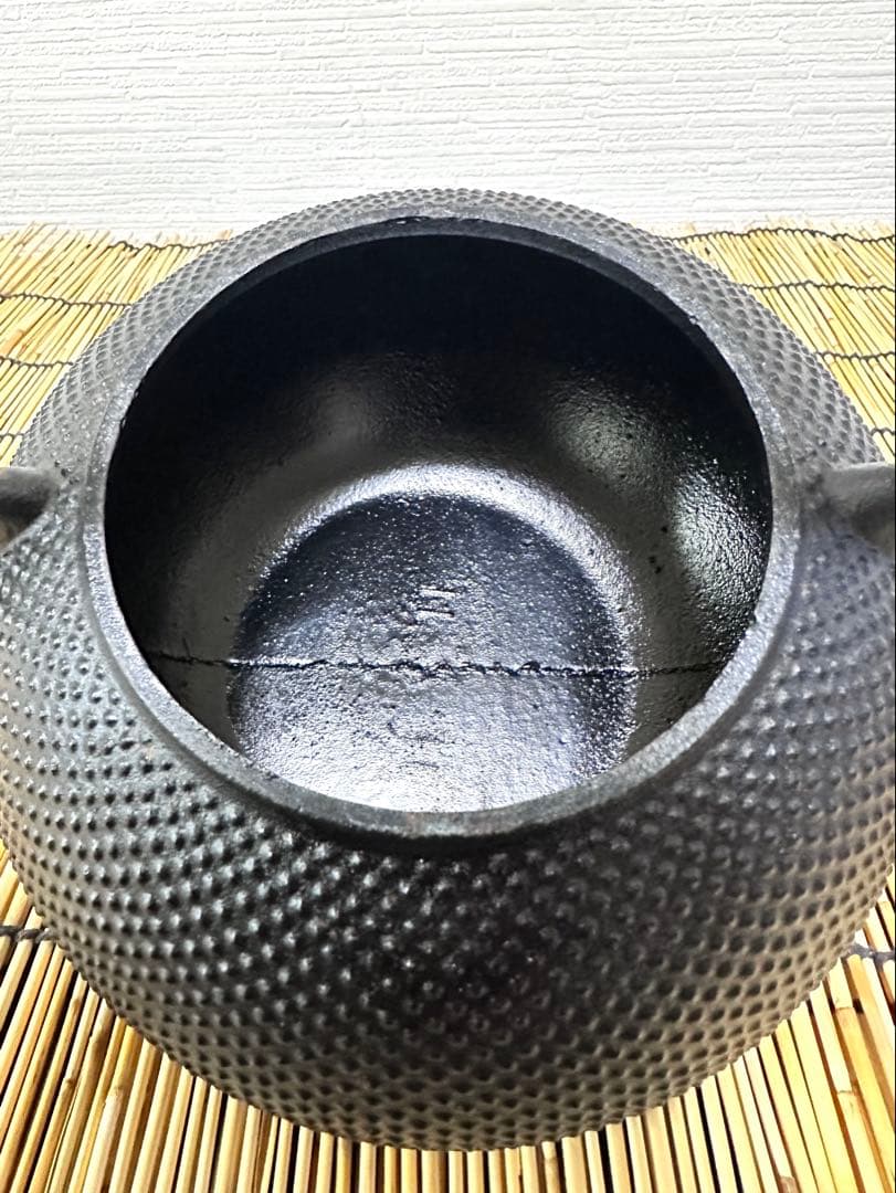 未使用、保管品　南部池永造　１５型アラレ　南部鉄瓶　南部鉄器　調理器具　鉄瓶