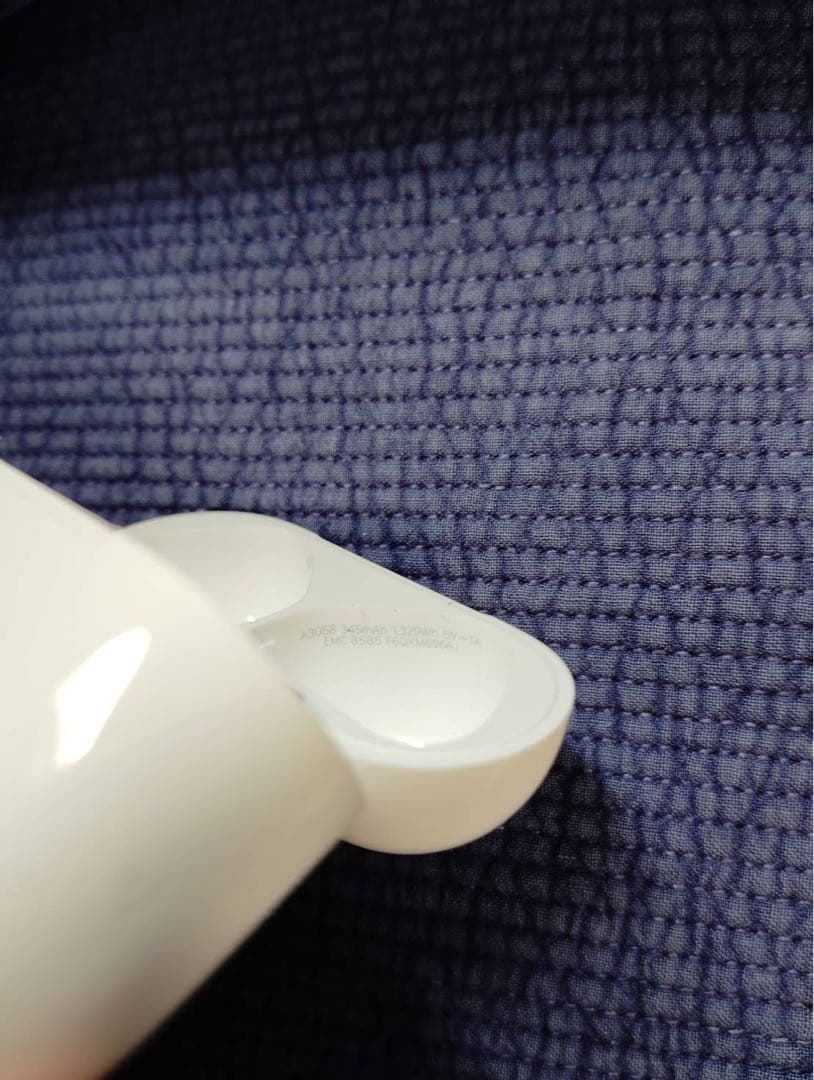 m39 　airpods4 ノイズキャンセル非搭載　AppleCare付き