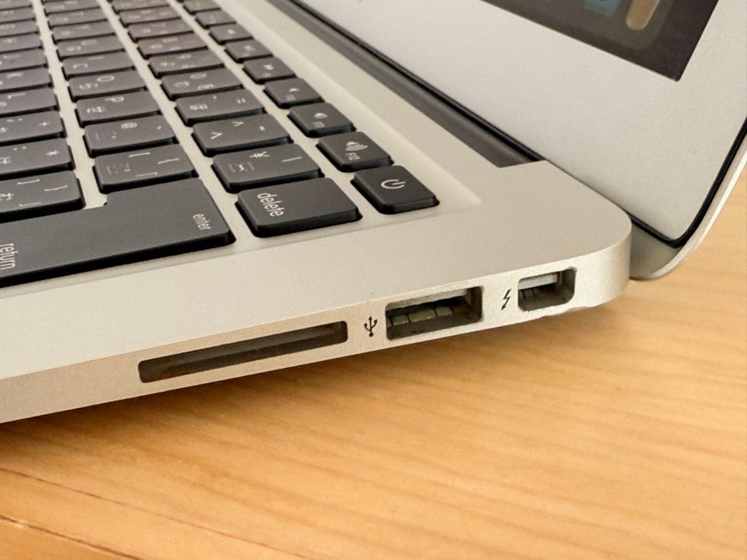 MacBook Air 13インチ Mid 2013 Core i5 8GB
