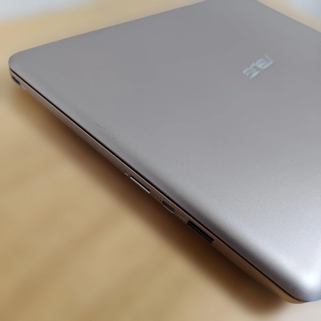 【難あり・美品】ASUS VivoBook E203NA ノートPC ゴールド