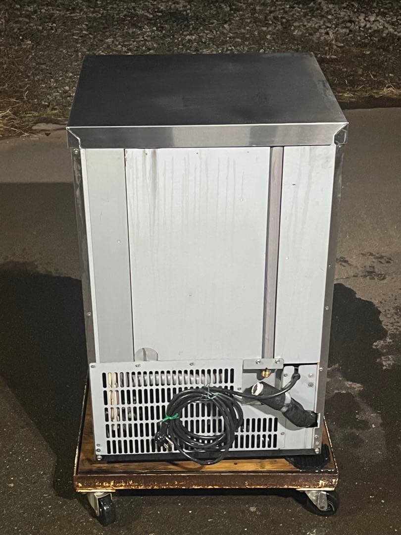 サンヨー　業務用製氷機　SIM-S38A