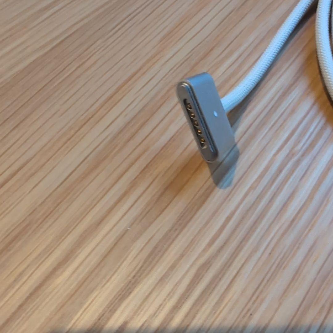Apple 140W USB-C Power Adapter 未使用
