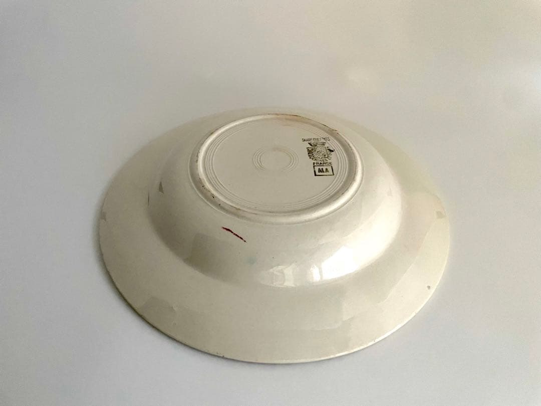 フランス アンティーク 赤い花柄の陶器製の深皿