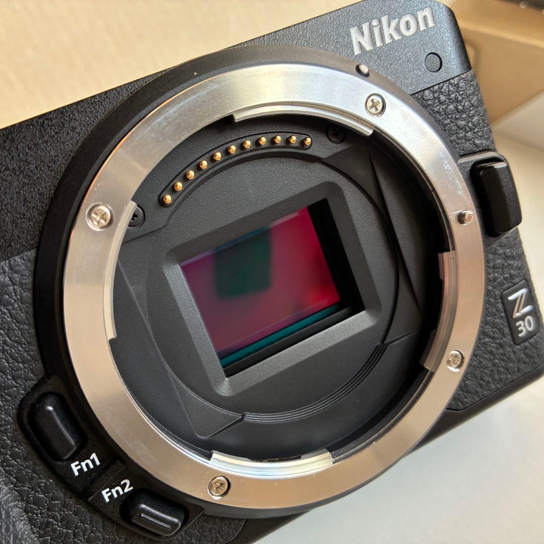 値下げ中！Nikon Z30 ミラーレスカメラ　ズールレンズキット