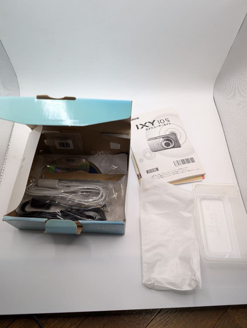 157【美品】Canon IXY 10S ブラック　コンパクトデジタルカメラ