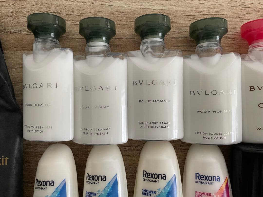 エミレーツ航空 BVLGARI 旅行用化粧品セット