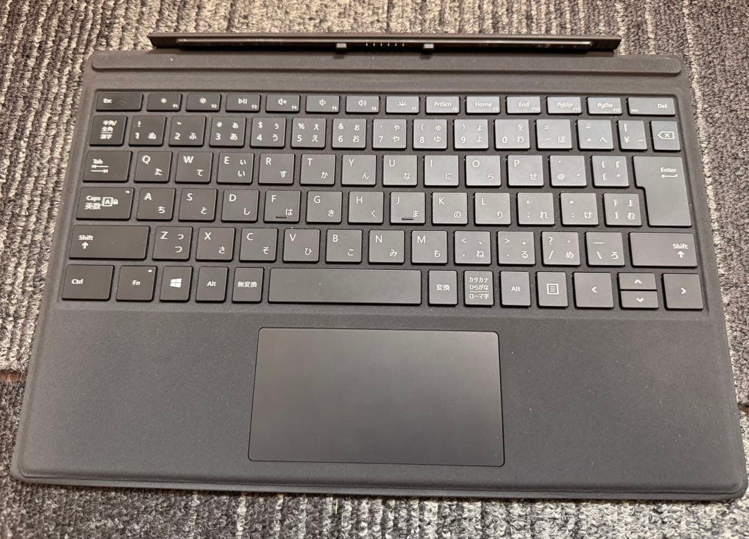 Microsoft Surface Pro タイプカバー付き