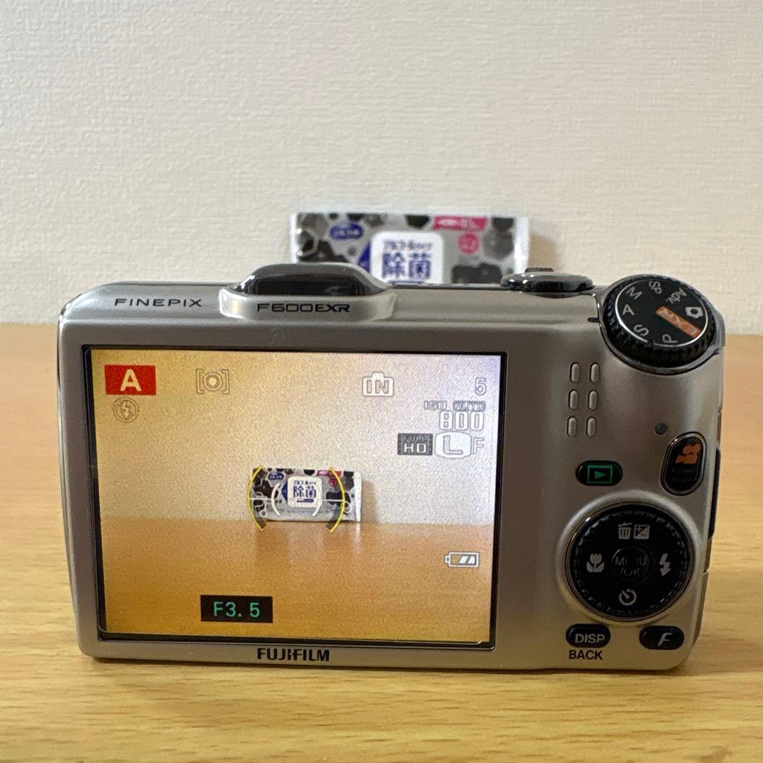 FUJIFILM F600EXR コンパクトデジタルカメラ