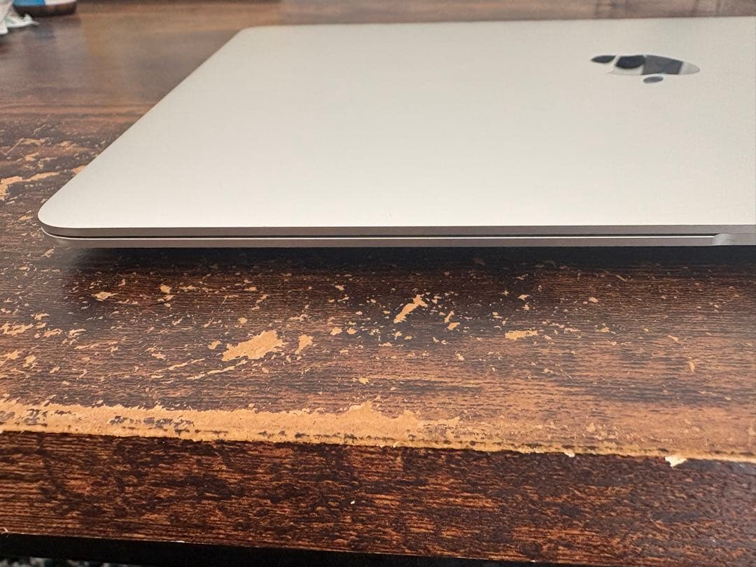 MacBook Air M1 13インチ 8GB 256GB｜美品｜純正充電器付