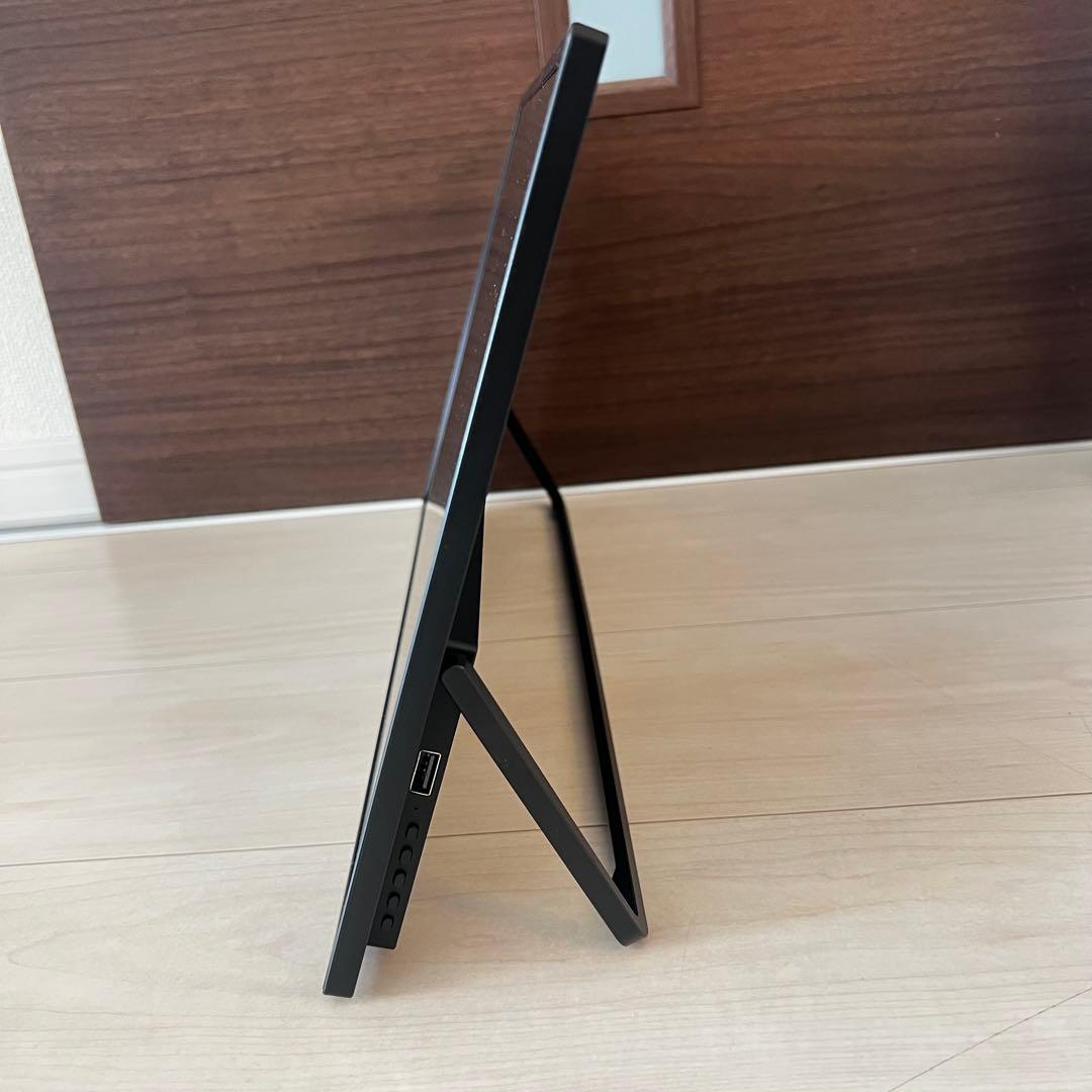ディスプレイモニター　18.5 薄型