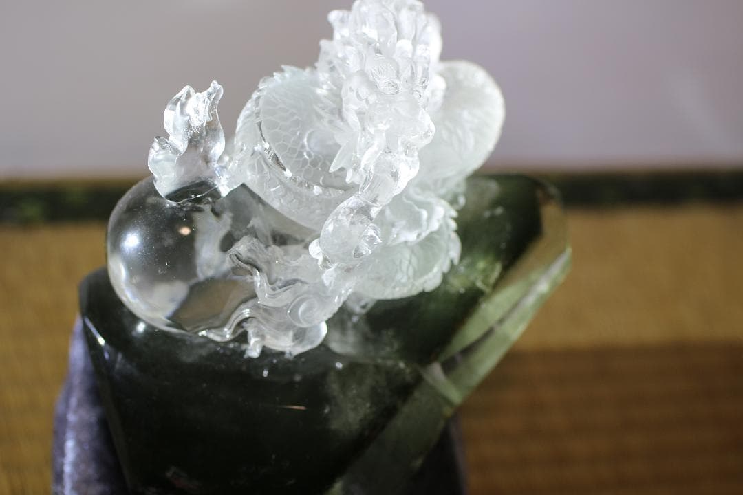 【専用箱付】龍水晶 登龍 彫刻 ガーデンクォーツ 開運 竜 辰