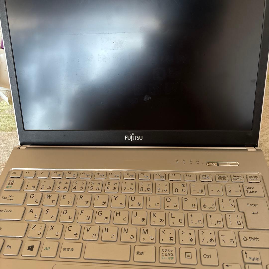 富士通 FUJITSU LIFEBOOK SH77/B1