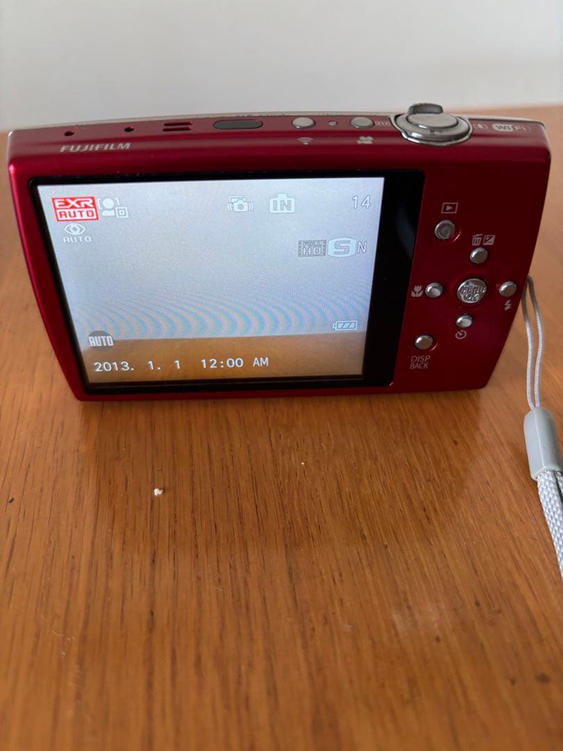 デジカメカメラ FUJIFILM FinePix Z2000EXR (レッド)