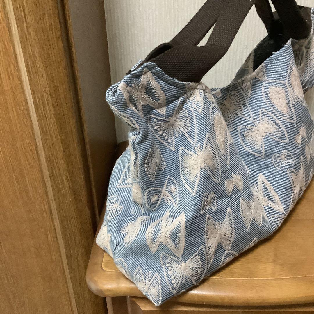 ハンドメイド　トートバッグ　大きめ　ミナペルホネン生地　 スカイフラワー