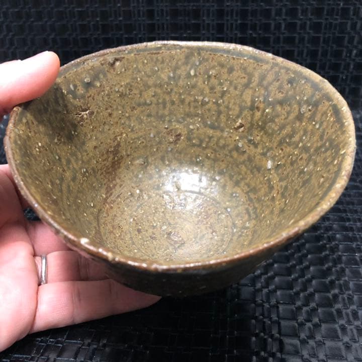 古美術◼️蔵からかなり古そうで背の高い謎の抹茶茶碗が出て来ました。茶道具