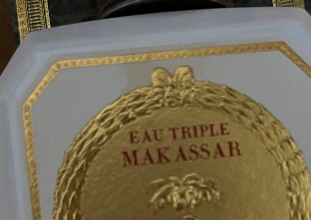 Eau Triple Makassar 香水