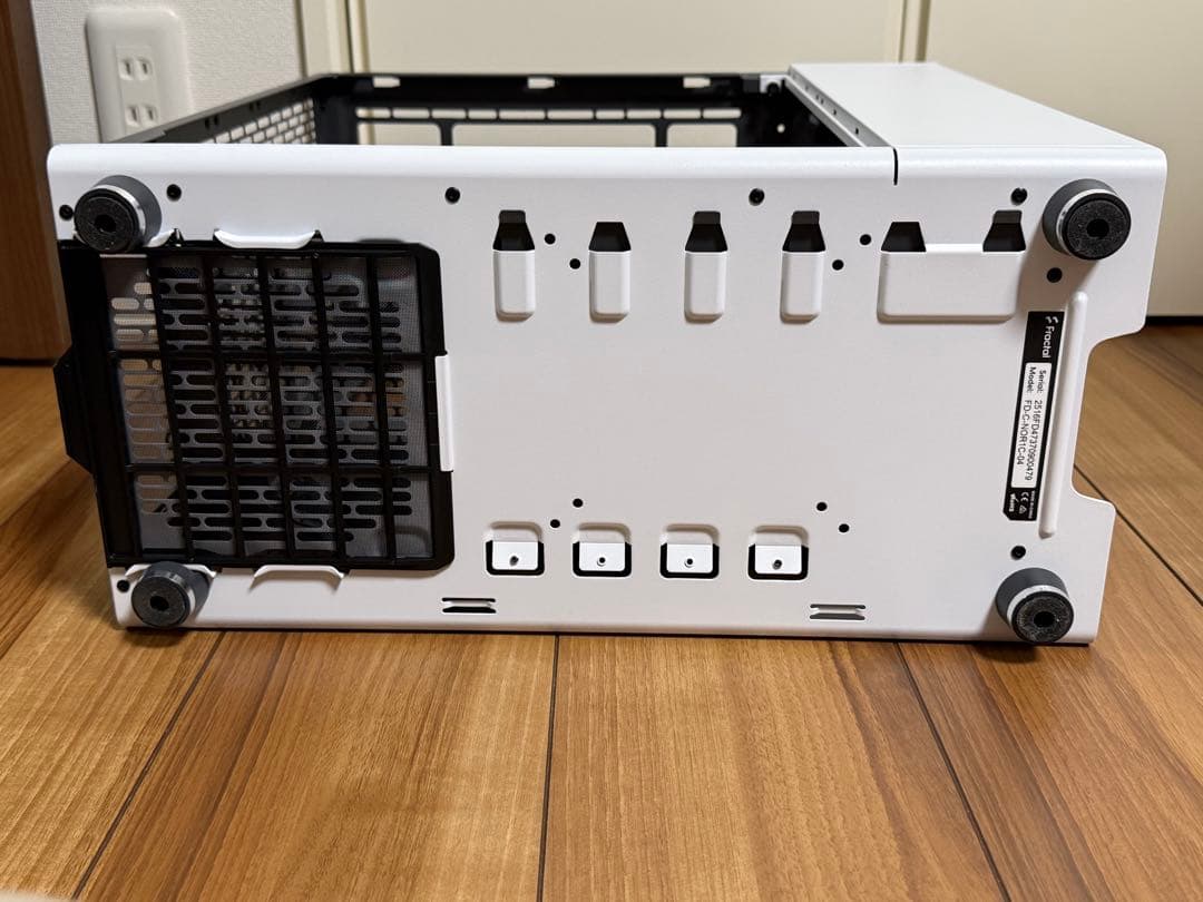 Fractal Design North TG ホワイト