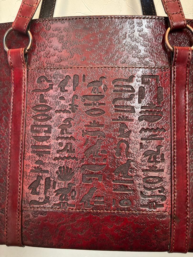 ハンドメイドレザークラフト　トートバック　エジプト文字彫刻 赤 一点物