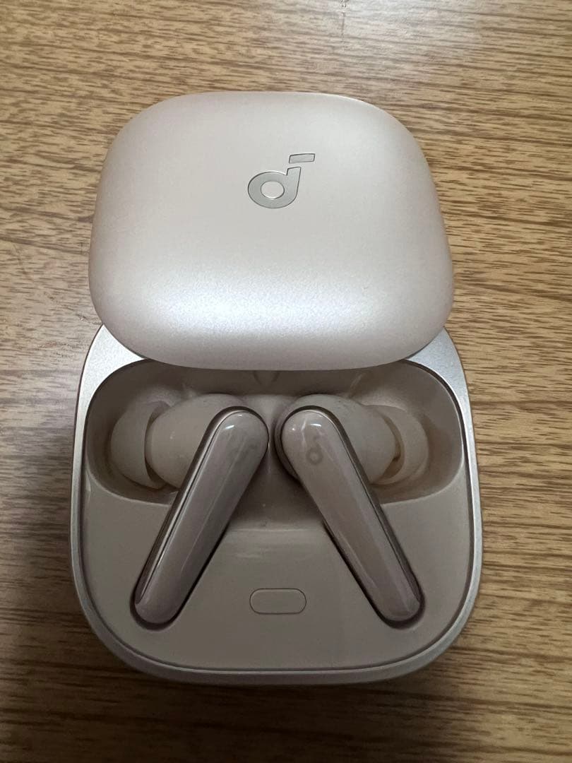 Soundcore Liberty 5 ワイヤレスイヤホン　シャンパンゴールド