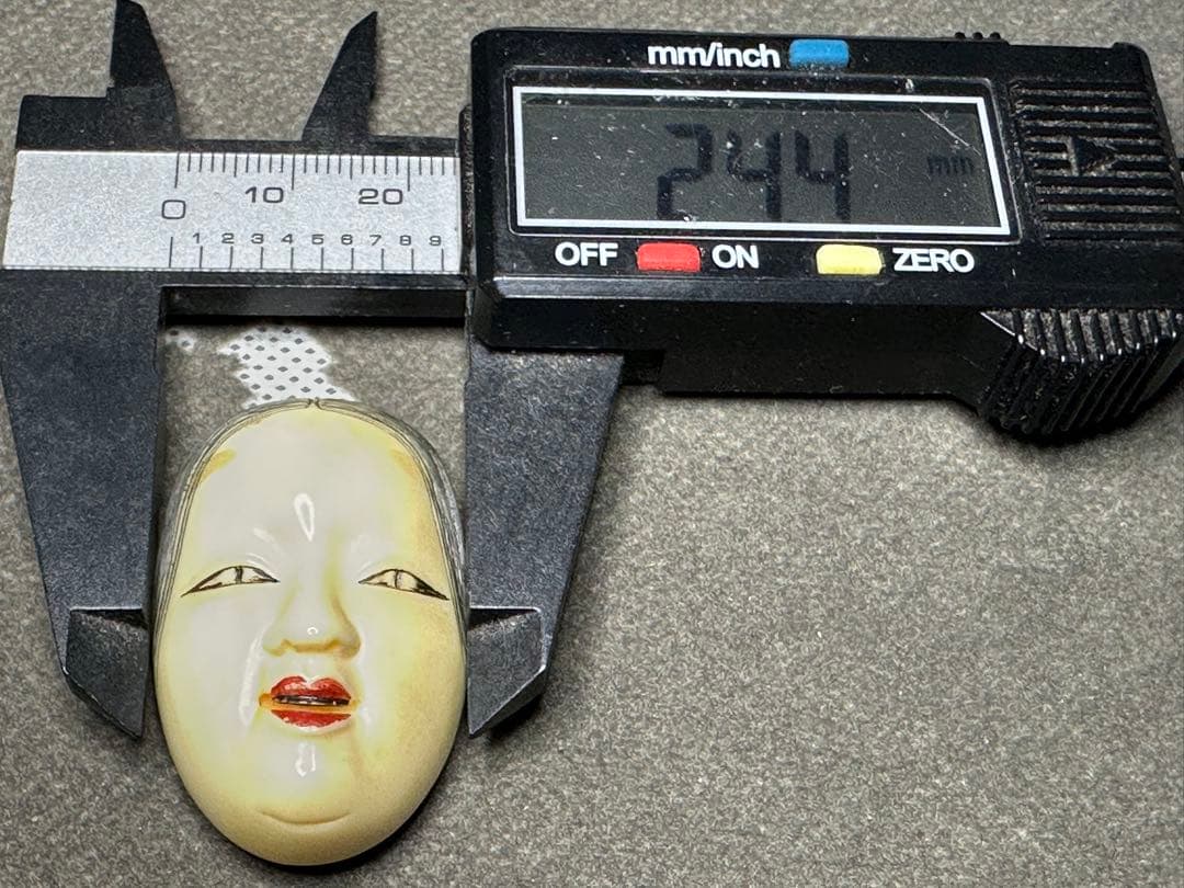 極上　根付　天然素材　アンティーク　骨董　飾り物　古美術品　 置物　細密細工