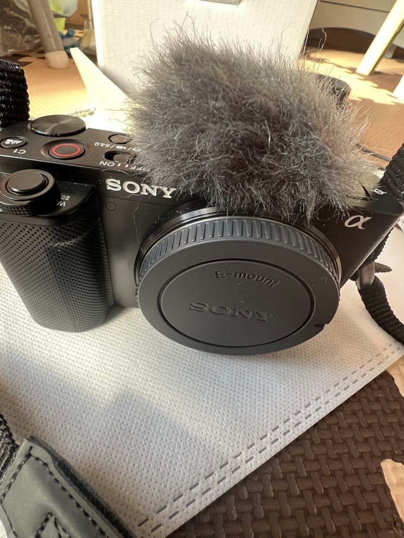 SONY VLOGCAM ZV-E10 ボディ ZV-E10 SEL35F18