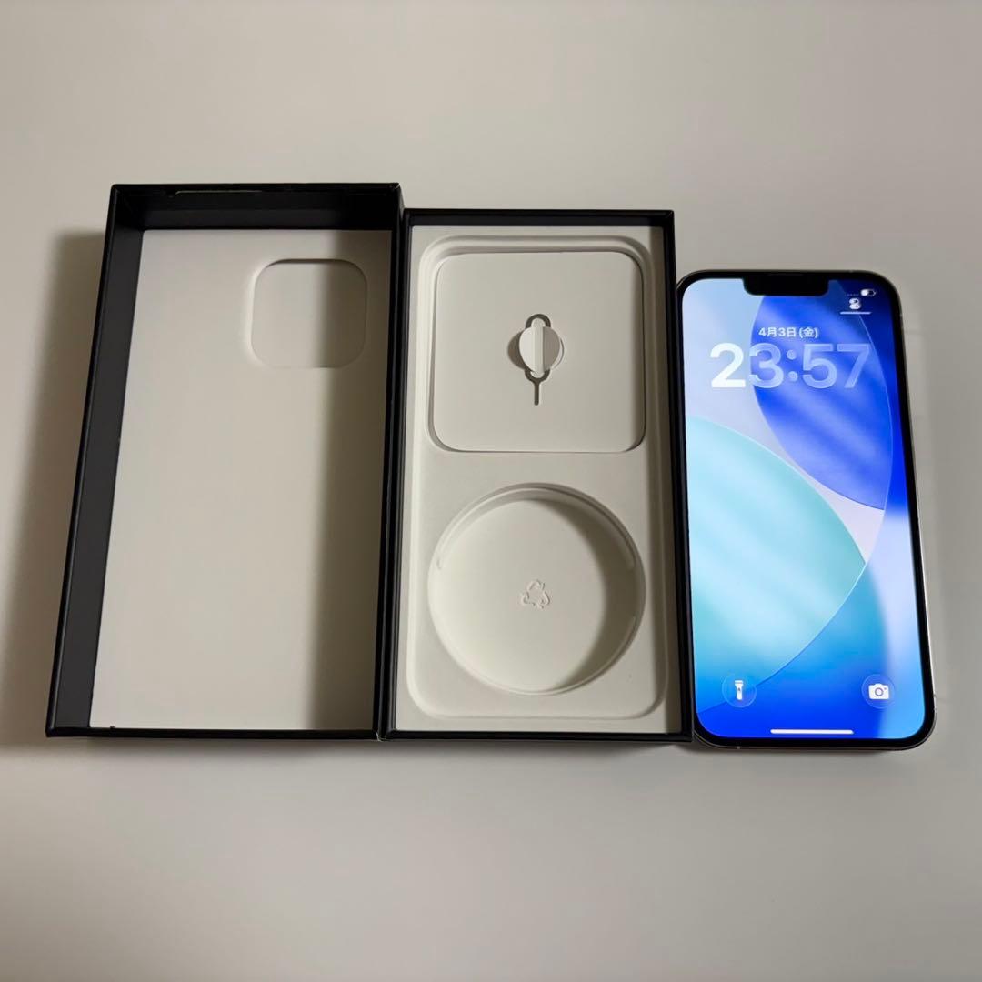 iPhone13pro 256GB シルバー　バッテリー容量100%