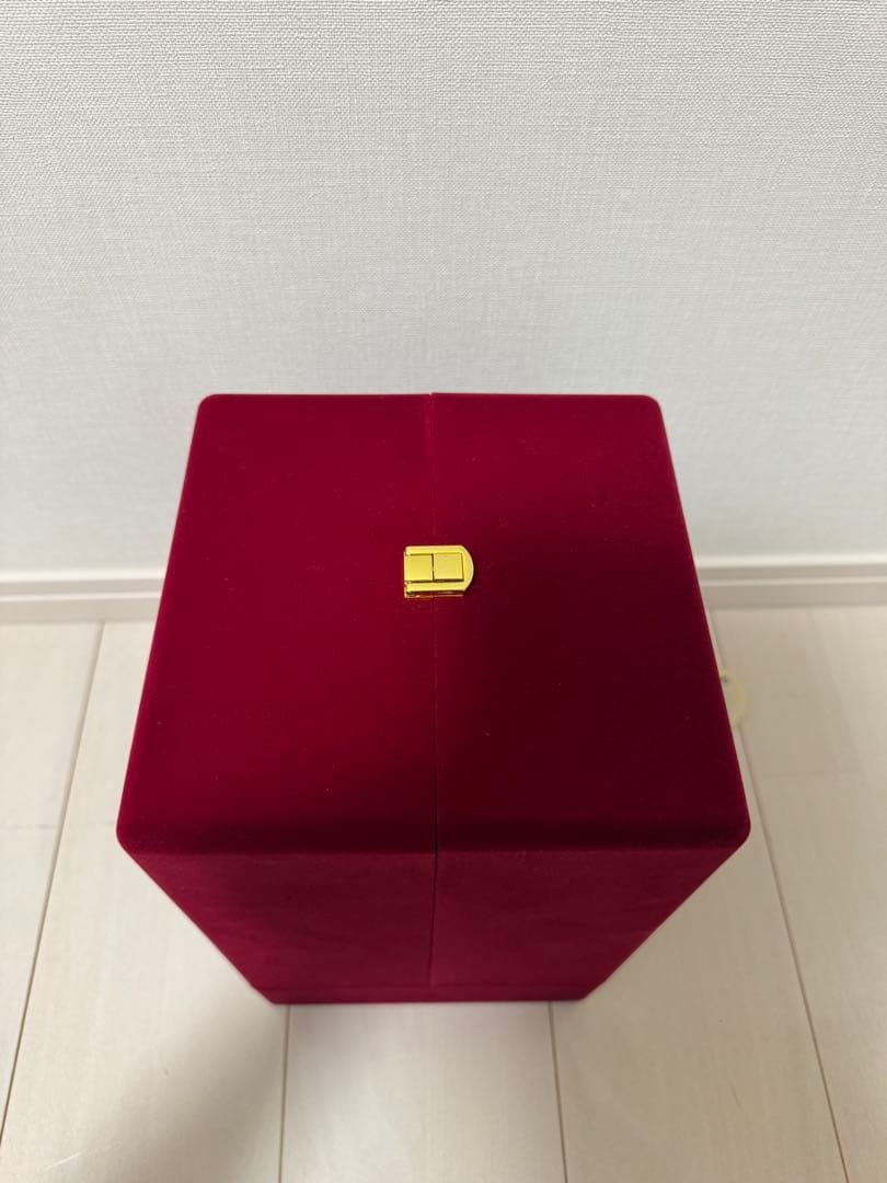 クリスタル卵型ブランデー専用ケース付き