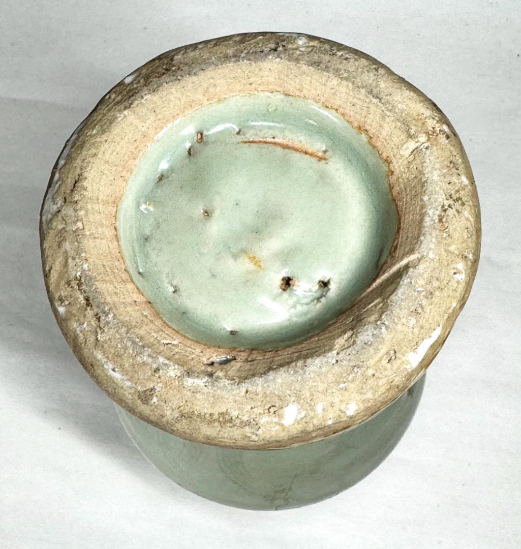 五代時期 越窯青磁陰刻双耳花器 花瓶 無傷 時代品 伝世品焼物 WWTT247