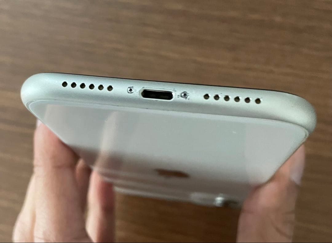 iPhone 11 64GB ホワイト SIMフリー