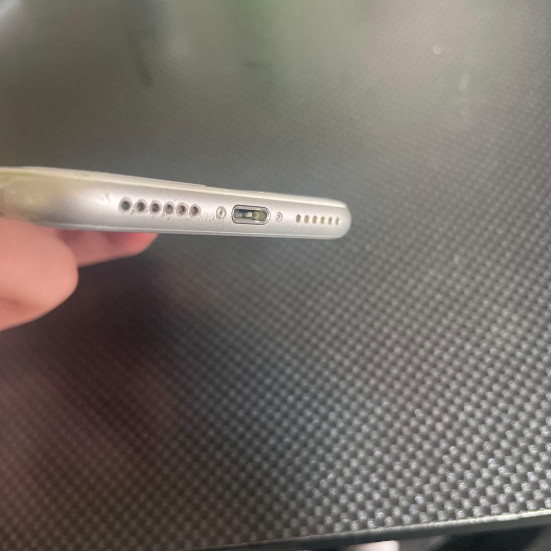 iPhone 8 64GB SiMなし