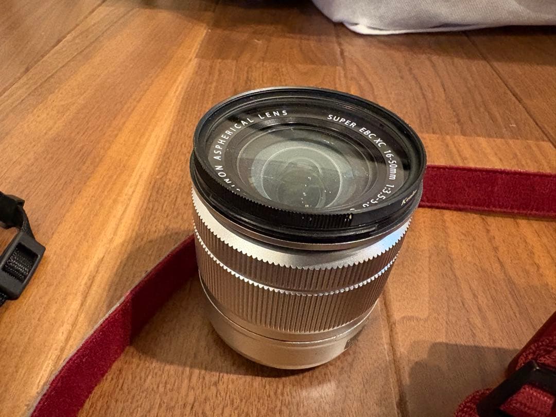 専用品　美品FUJIFILM X-A1 16-50mm レンズキット レッド