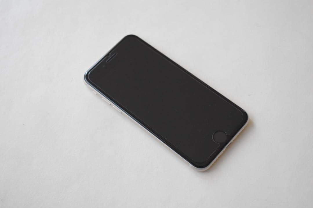 iPhone SE 第3世代 128GB スターライト