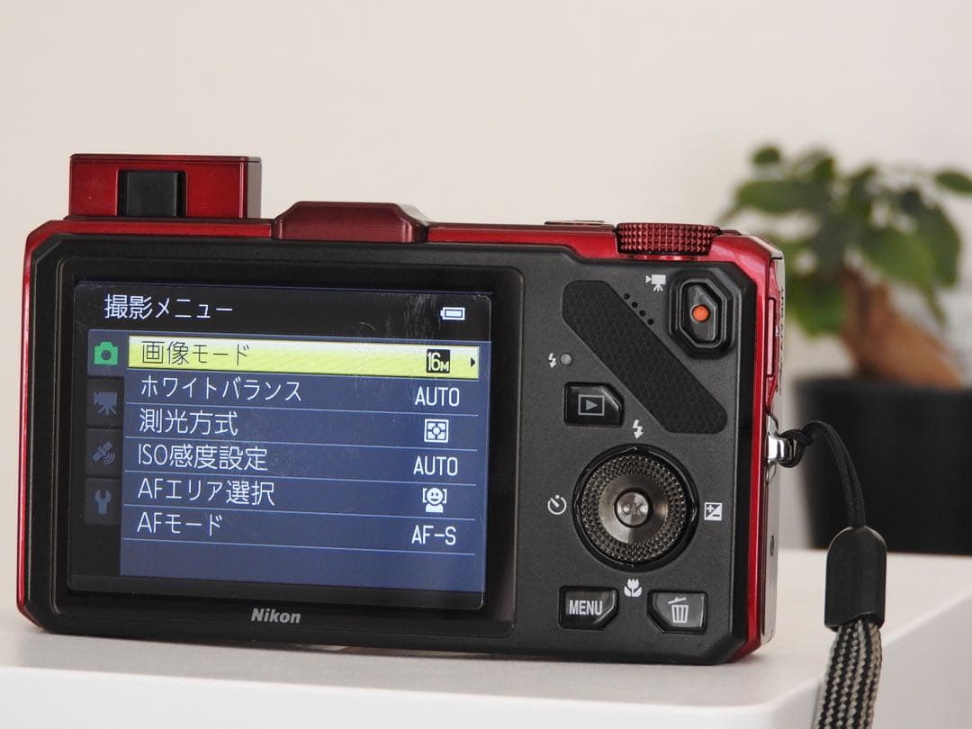 Nikon COOLPIX S9300 ニコン コンパクトデジタルカメラ レッド
