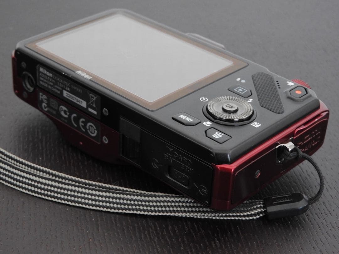 Nikon COOLPIX S9300 ニコン コンパクトデジタルカメラ レッド