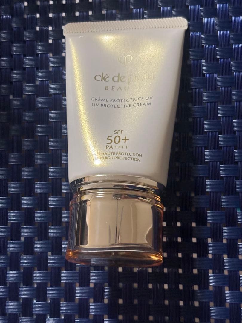 クレドポーボーテ クレームUV n 日焼け止め　SPF50＋