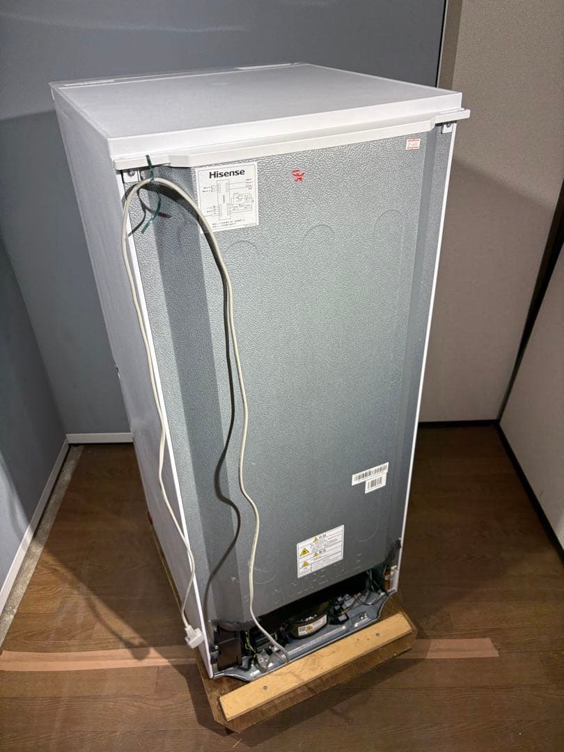 新生活応援！　送料込み　ハイセンス　２ドア冷蔵庫　134ℓ　HR-D1303