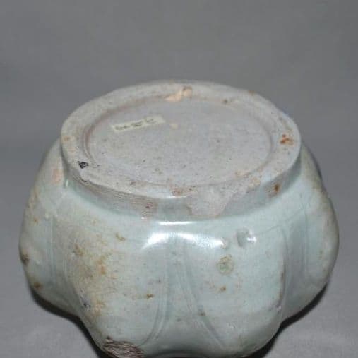 宋代 『青磁八稜八角形水盂』 出版掲載品　出土品　文房古玩　筆洗　水滴　硯滴