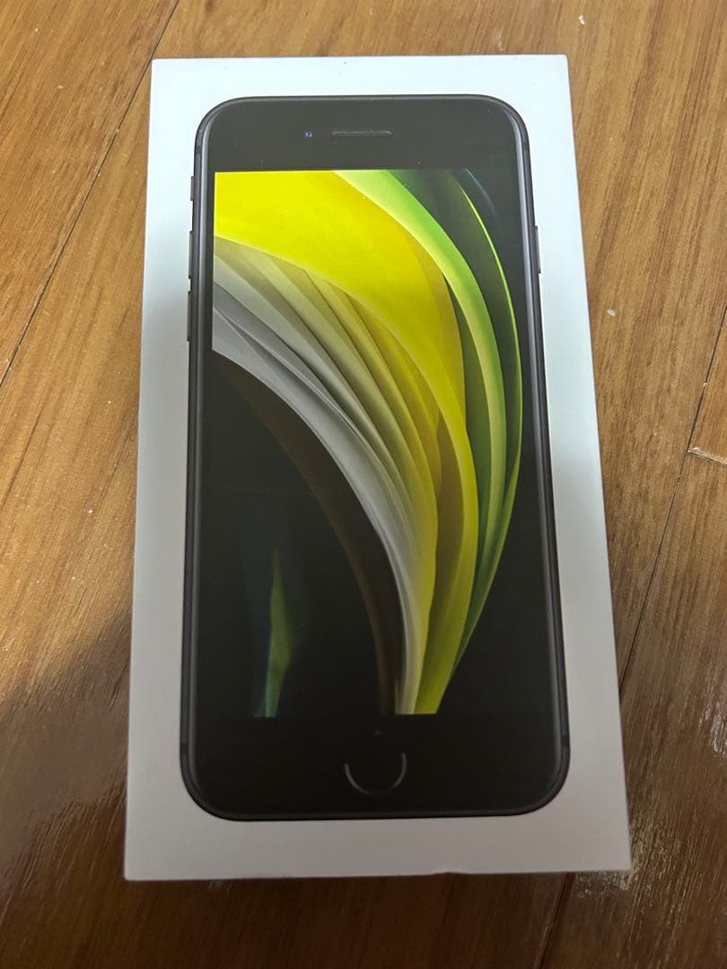 iPhone SE ブラック 本体 64GB