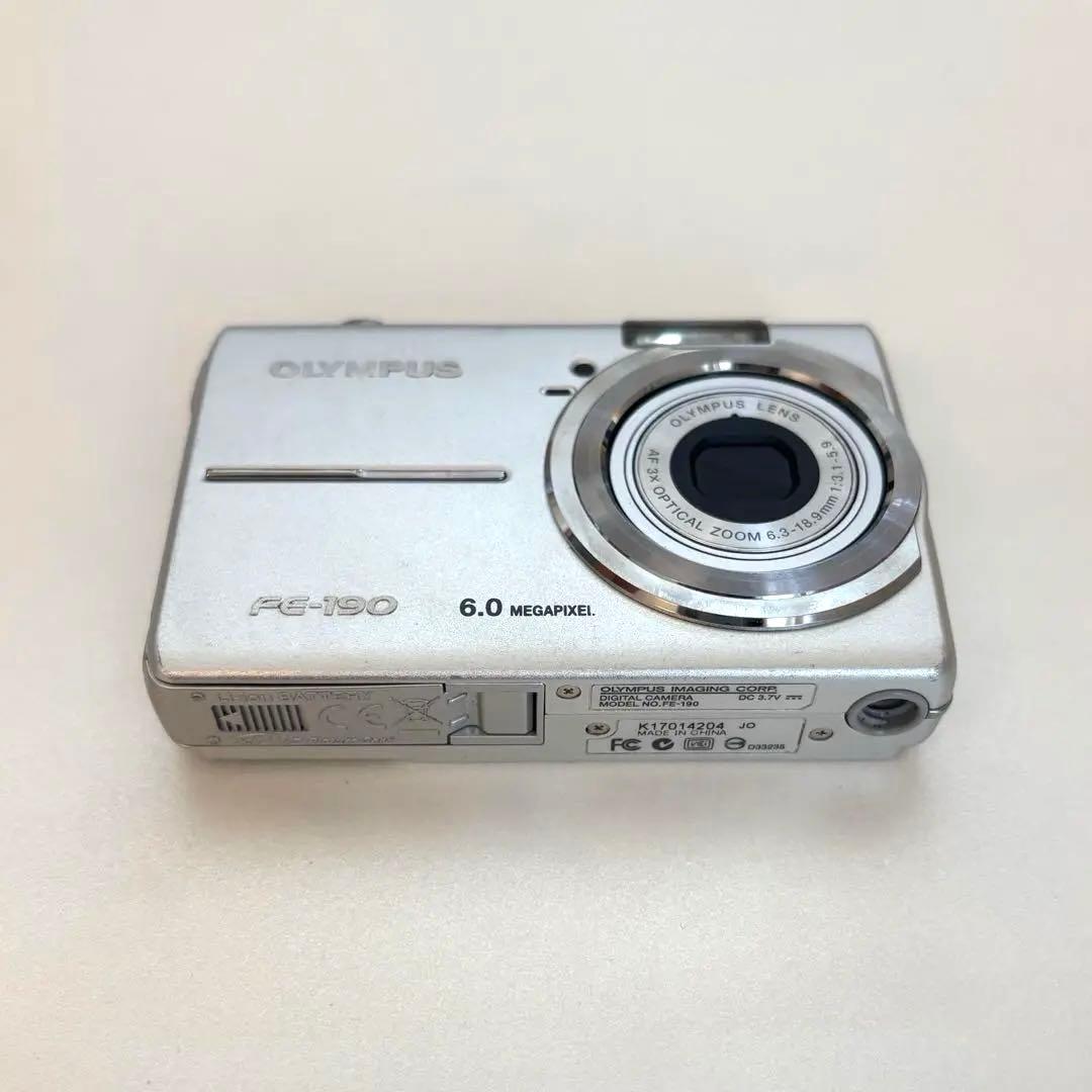 【美品】OLYMPUS FE-190 シルバー コンパクトデジタルカメラ